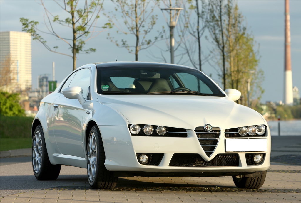 Alfa Romeo Brera 939D Neugestaltung Spezifikationen und Ausstattung - amsteuer.de