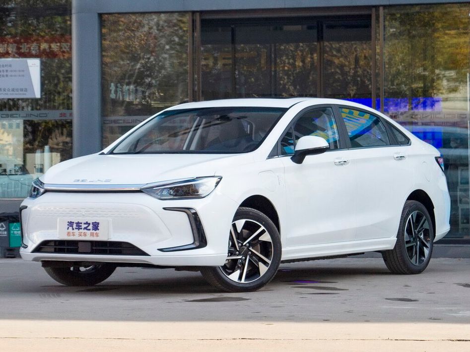 BAIC Beijing EU5 Plus Spezifikationen und Ausstattung - amsteuer.de