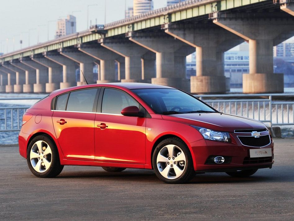 Chevrolet Cruze J305 Spezifikationen und Ausstattung - amsteuer.de