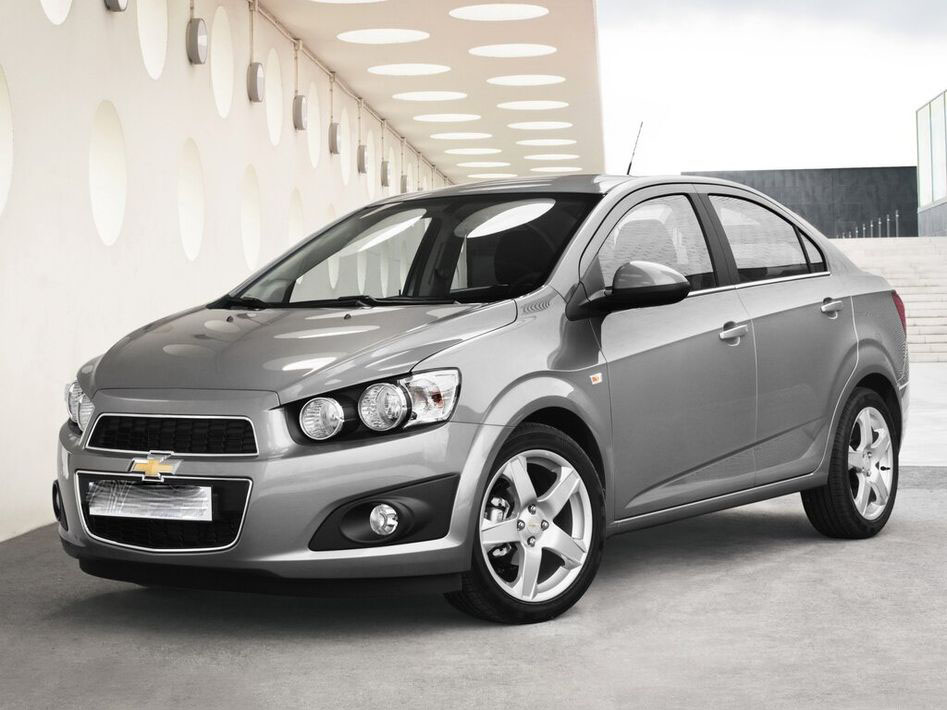 Chevrolet Sonic T300 Spezifikationen und Ausstattung - amsteuer.de