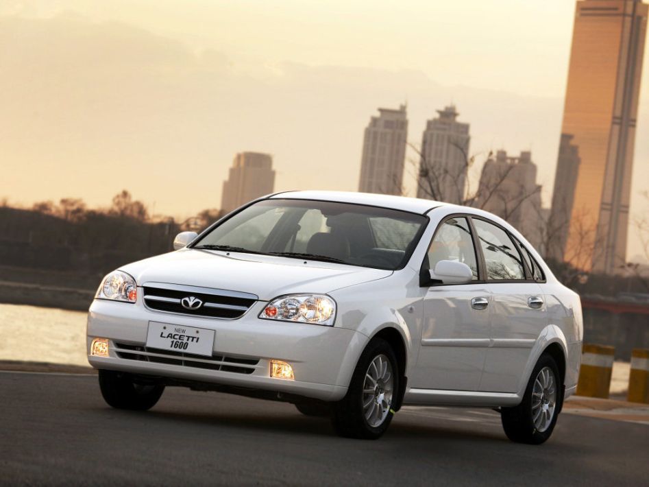 Daewoo Lacetti J200 Spezifikationen und Ausstattung - amsteuer.de