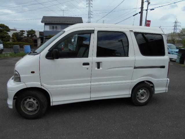 Daihatsu Hijet S231-S221 Spezifikationen und Ausstattung - amsteuer.de