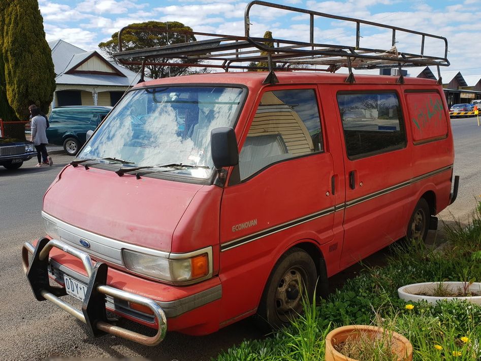 Ford Econovan Spezifikationen und Ausstattung - amsteuer.de