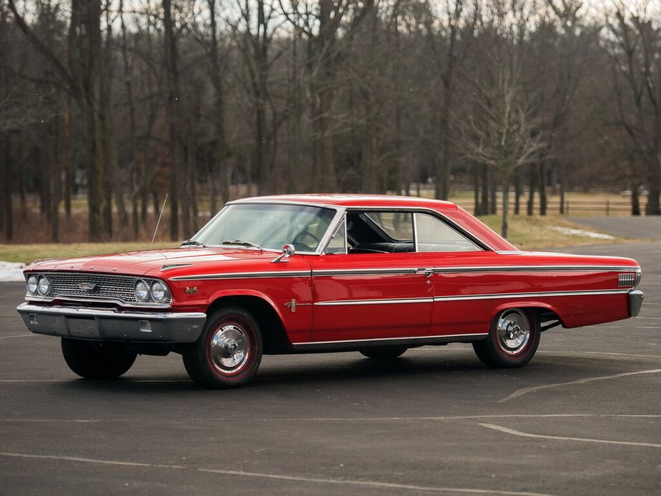 Ford Galaxie Spezifikationen und Ausstattung - amsteuer.de