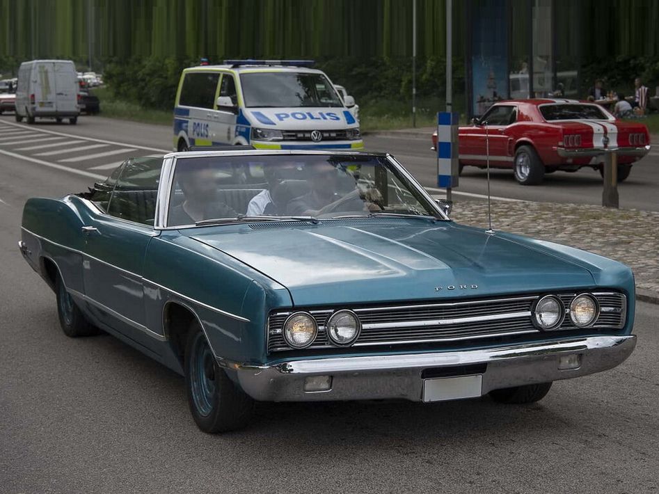 Ford Galaxie Spezifikationen und Ausstattung - amsteuer.de