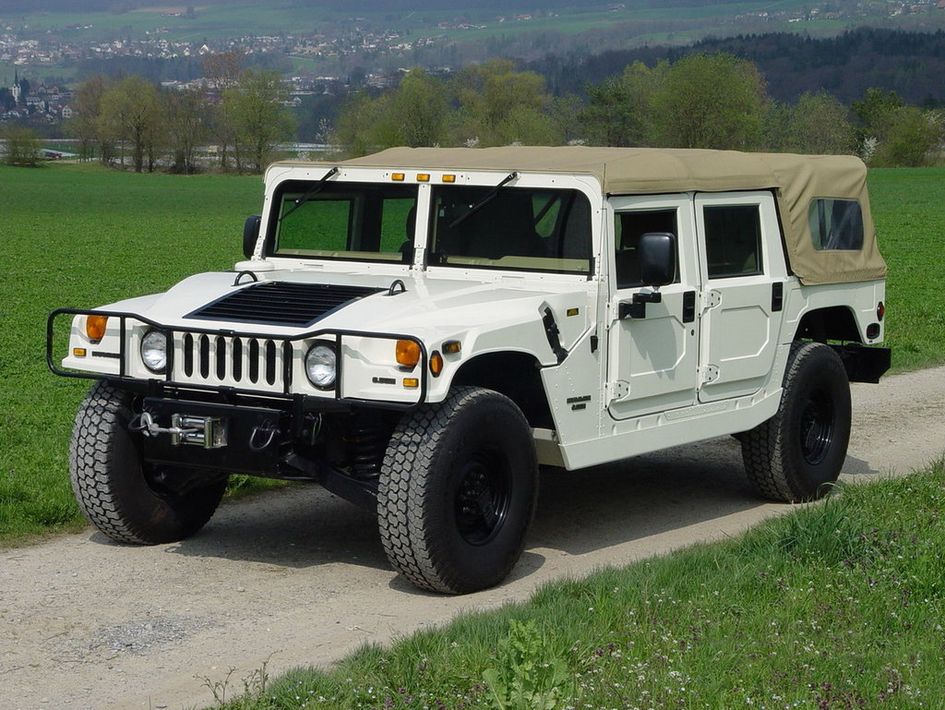 Hummer H1 Spezifikationen und Ausstattung - amsteuer.de