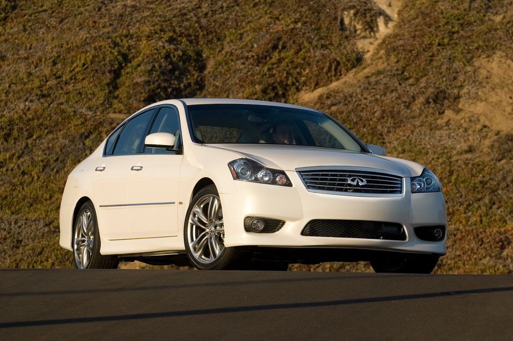 Infiniti M45 Spezifikationen und Ausstattung - amsteuer.de