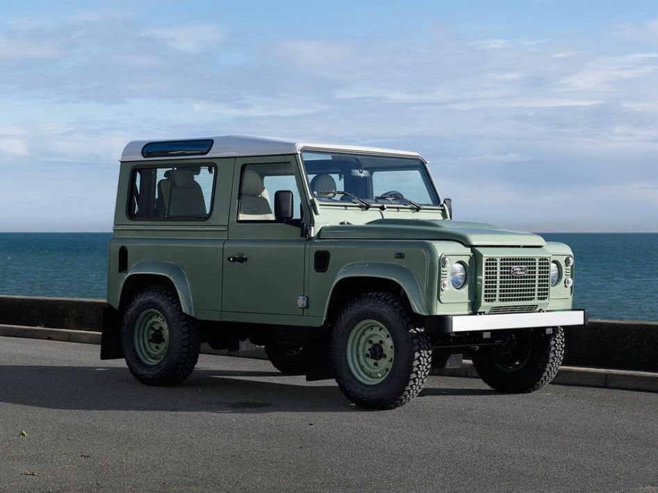 Land-Rover Defender Spezifikationen und Ausstattung - amsteuer.de