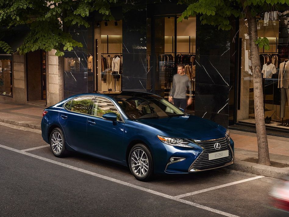 Lexus ES250 XV60 Spezifikationen und Ausstattung - amsteuer.de