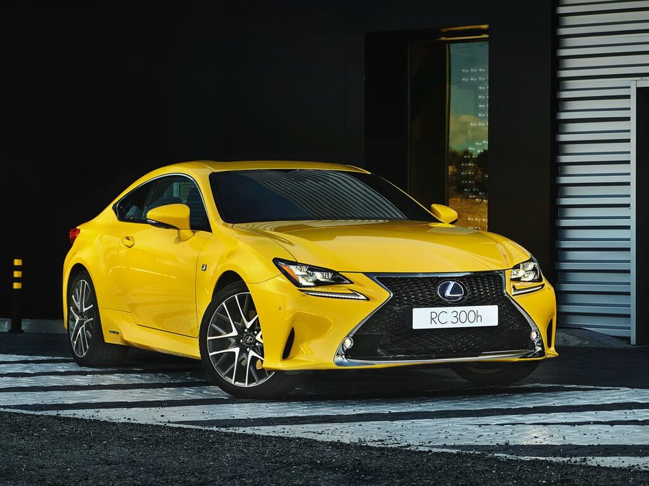 Lexus RC300h C10 Spezifikationen und Ausstattung - amsteuer.de