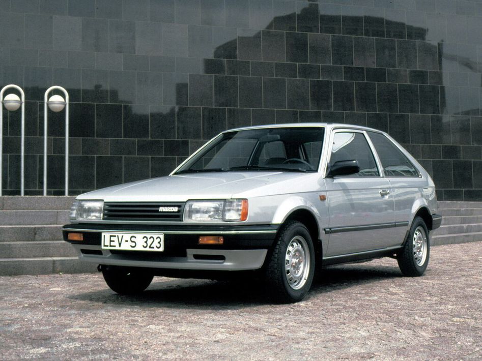 Mazda 323 Spezifikationen und Ausstattung - amsteuer.de