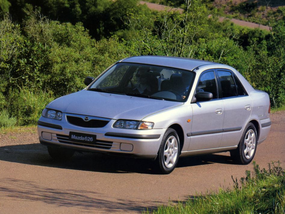 Mazda 626 Spezifikationen und Ausstattung - amsteuer.de