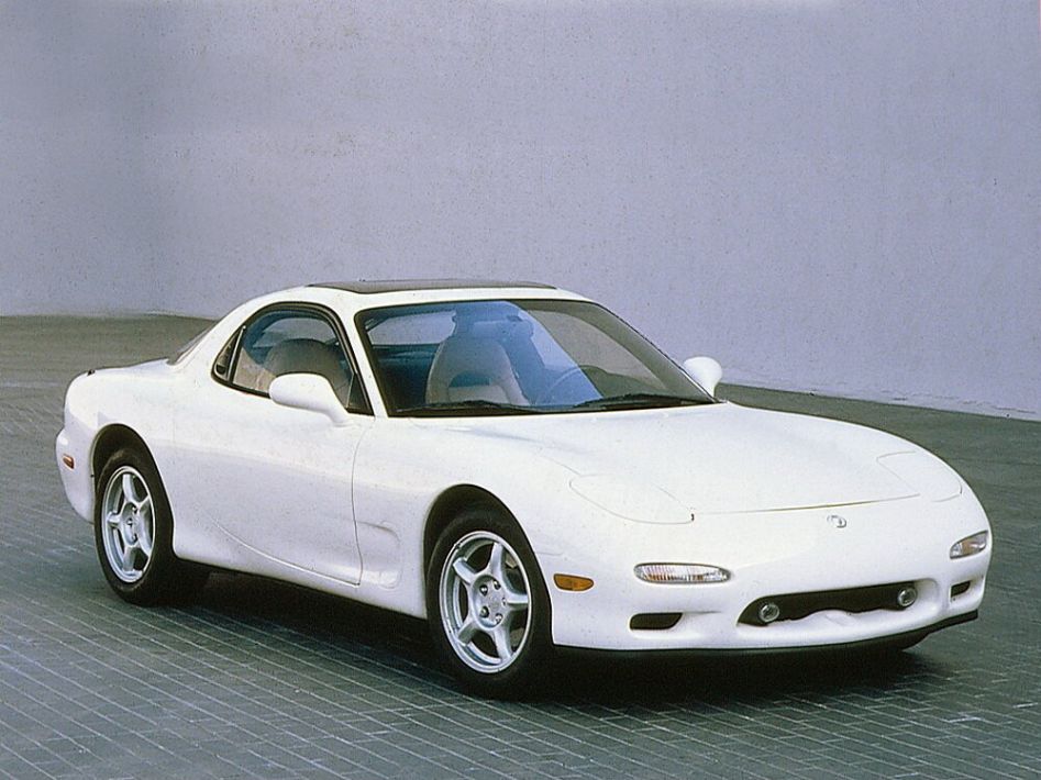 Mazda RX-7 Spezifikationen und Ausstattung - amsteuer.de