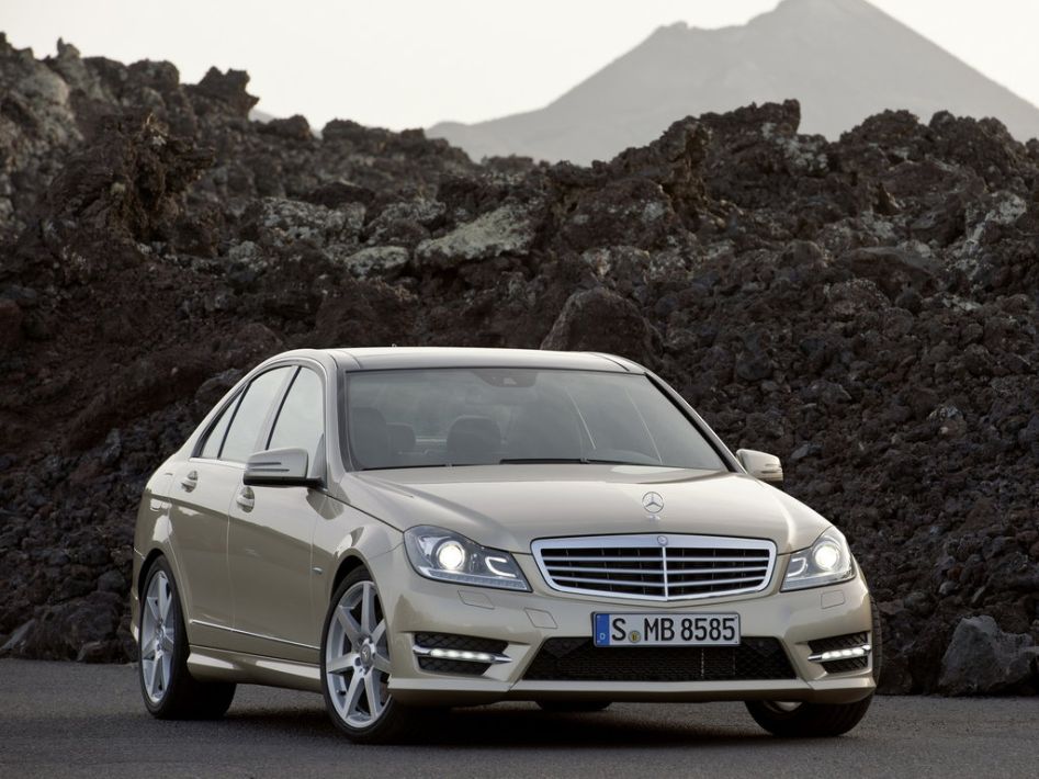 Mercedes-Benz C-Class W204 Spezifikationen und Ausstattung - amsteuer.de