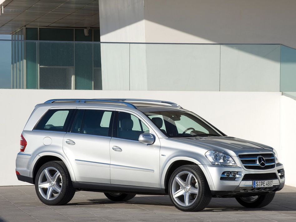 Mercedes-Benz GL-Class X164 Spezifikationen und Ausstattung - amsteuer.de