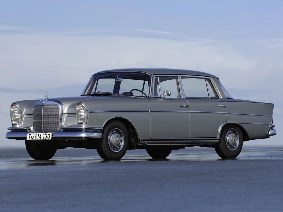 Mercedes-Benz W111 Spezifikationen und Ausstattung - amsteuer.de