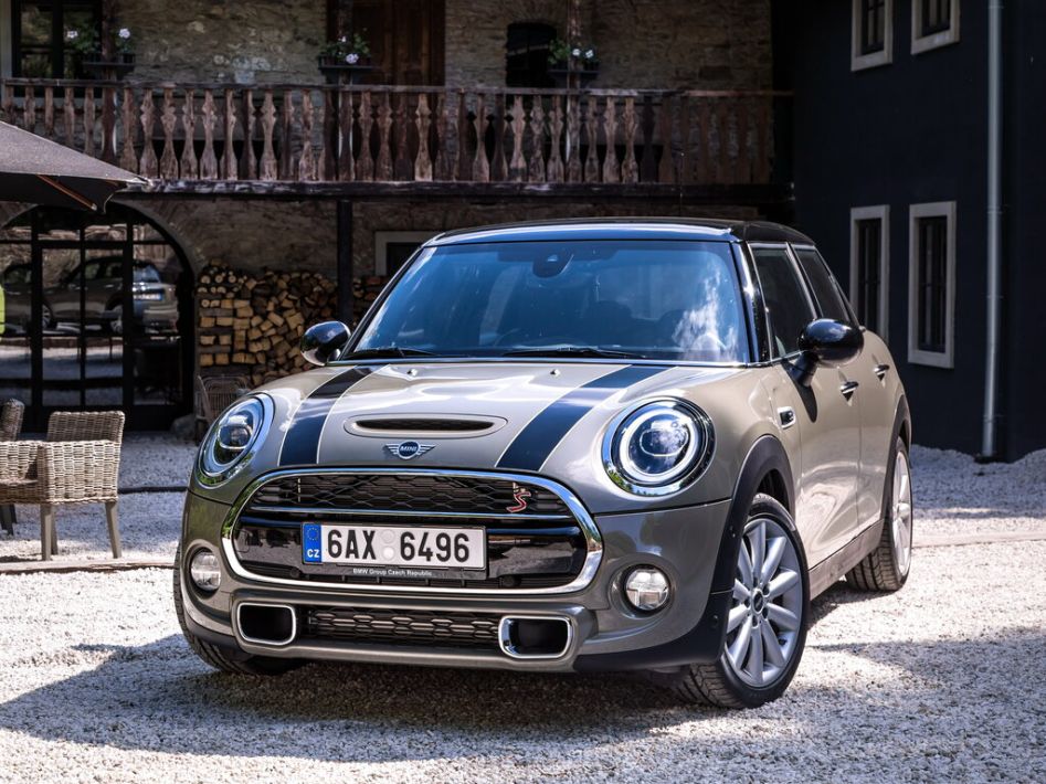 MINI Hatch F55 Spezifikationen und Ausstattung - amsteuer.de