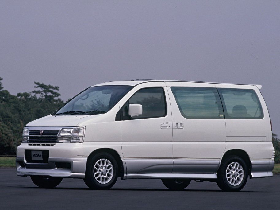 Nissan Elgrand E50 Spezifikationen und Ausstattung - amsteuer.de