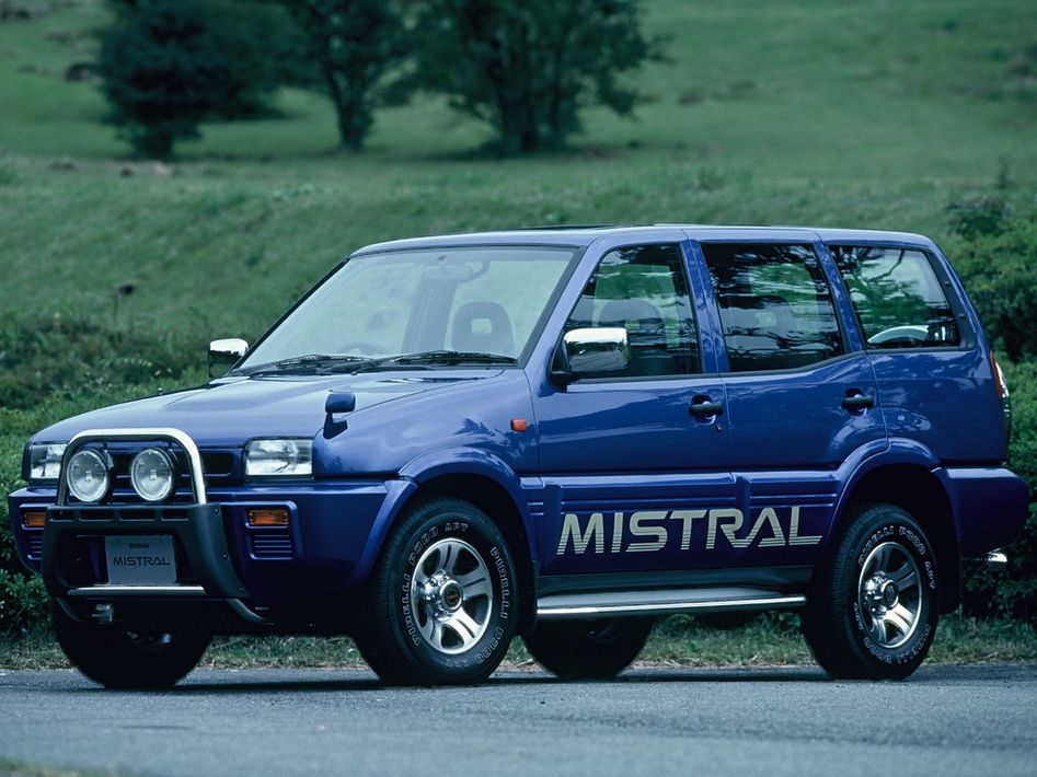 Nissan Mistral R20 Spezifikationen und Ausstattung - amsteuer.de