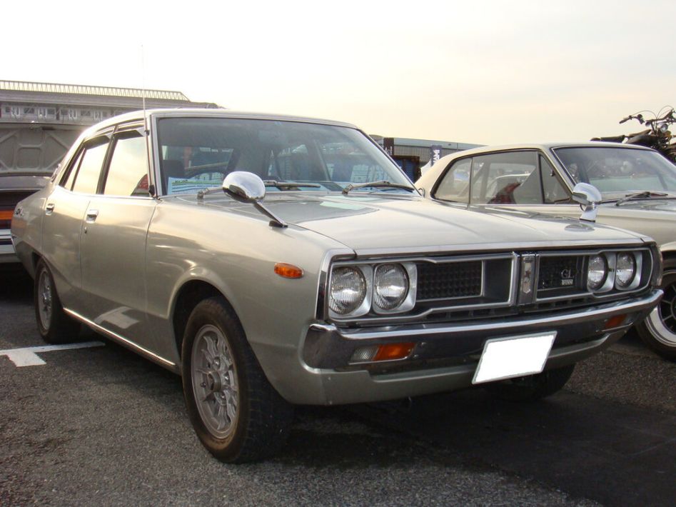 Nissan Skyline C110 Spezifikationen und Ausstattung - amsteuer.de