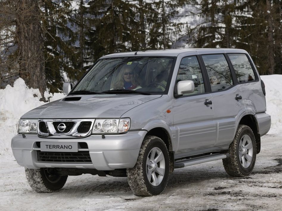 Nissan Terrano-II Spezifikationen und Ausstattung - amsteuer.de