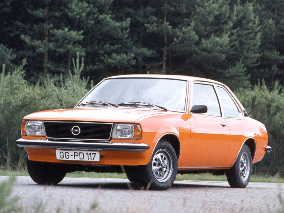 Opel Ascona B Spezifikationen und Ausstattung - amsteuer.de