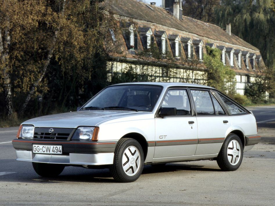 Opel Ascona C2 Spezifikationen und Ausstattung - amsteuer.de