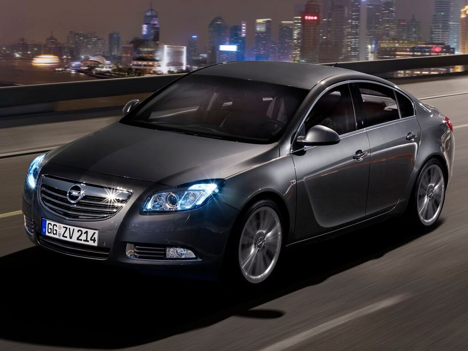 Opel Insignia ZG09 Spezifikationen und Ausstattung - amsteuer.de