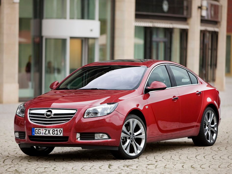 Opel Insignia ZG09 Spezifikationen und Ausstattung - amsteuer.de