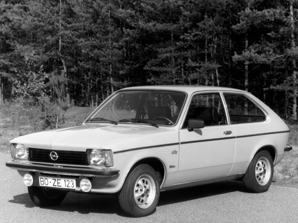 Opel Kadett C Spezifikationen und Ausstattung - amsteuer.de