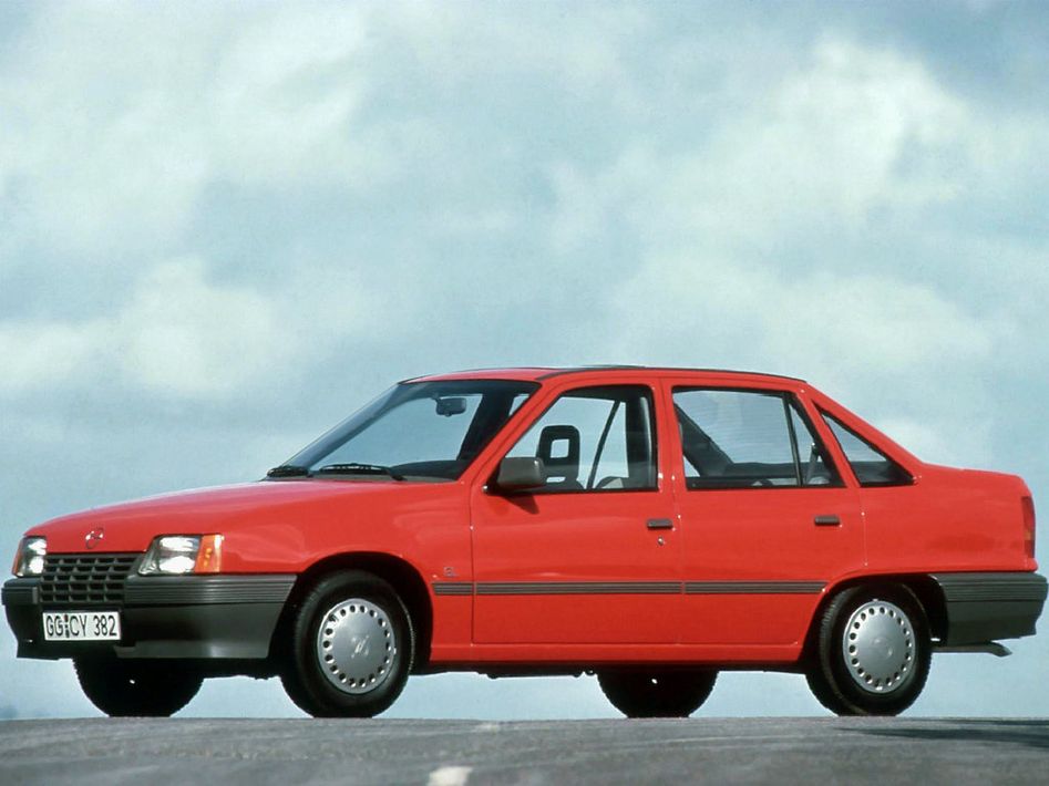 Opel Kadett e Spezifikationen und Ausstattung - amsteuer.de