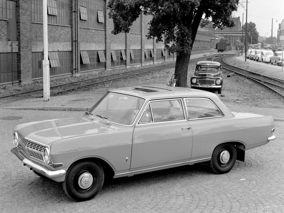 Opel Rekord A Spezifikationen und Ausstattung - amsteuer.de