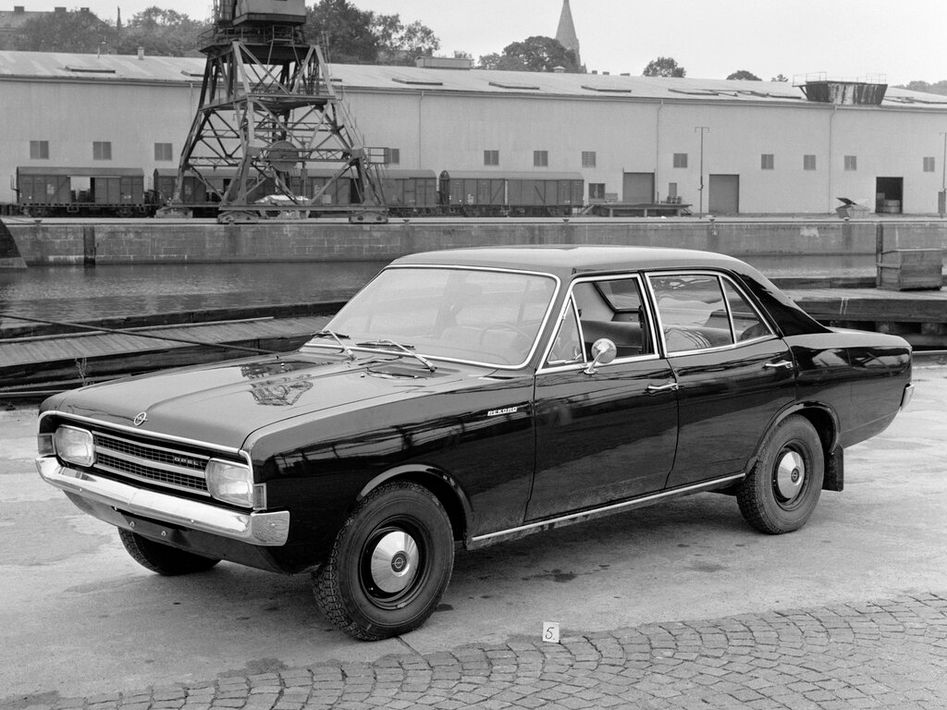 Opel Rekord C Spezifikationen und Ausstattung - amsteuer.de