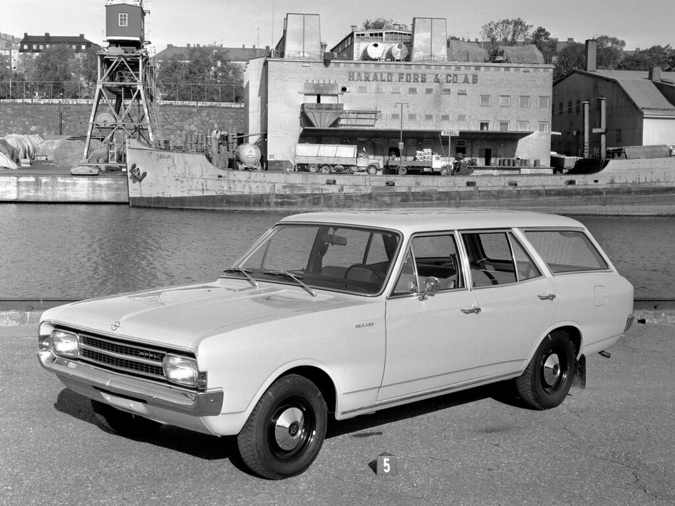 Opel Rekord C Spezifikationen und Ausstattung - amsteuer.de