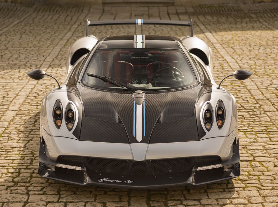 Pagani Huayra Spezifikationen und Ausstattung - amsteuer.de