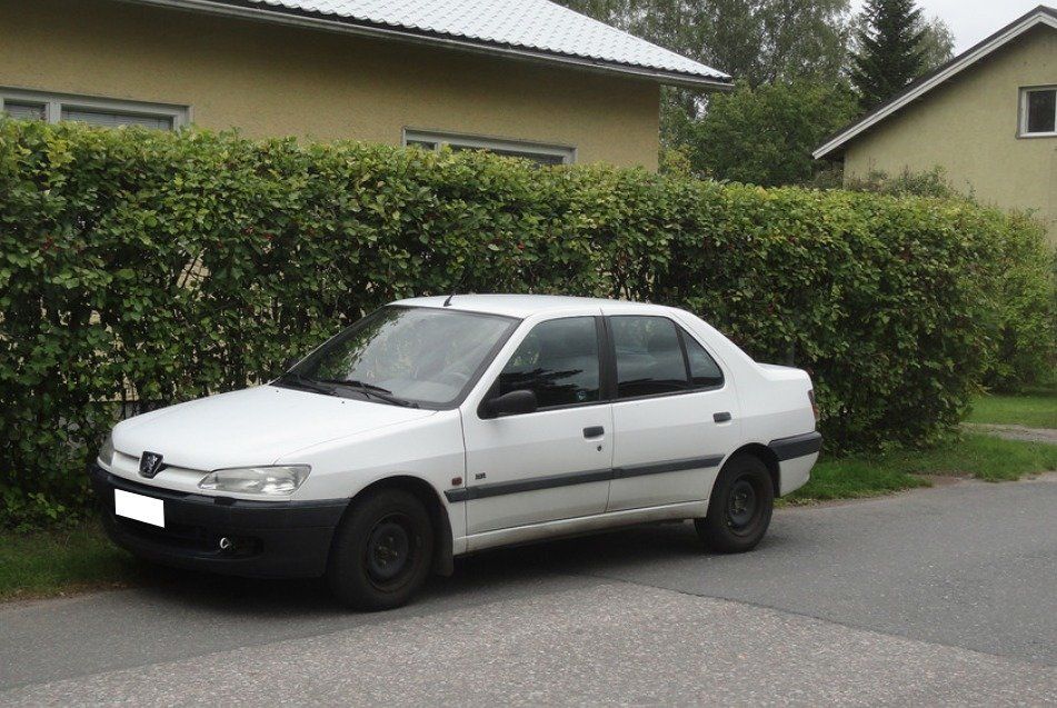 Peugeot 306 Spezifikationen und Ausstattung - amsteuer.de