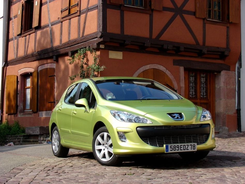 Peugeot 308 T7 Spezifikationen und Ausstattung - amsteuer.de