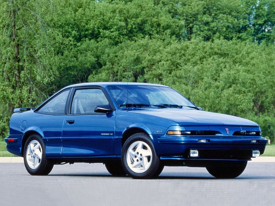 Pontiac Sunbird Spezifikationen und Ausstattung - amsteuer.de