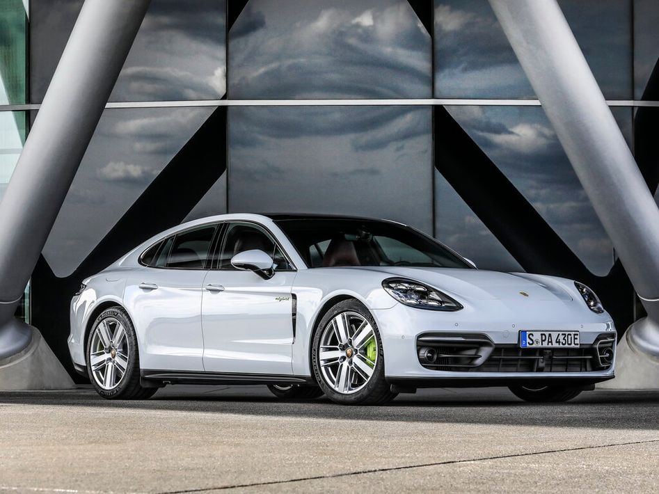 Porsche Panamera Spezifikationen und Ausstattung - amsteuer.de