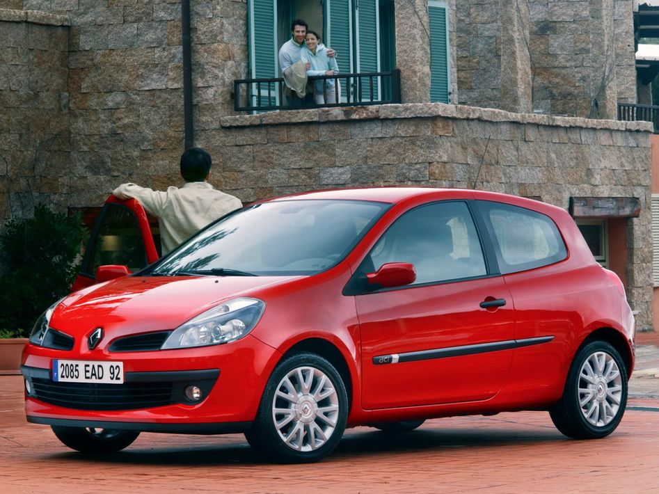 Renault Clio CR Spezifikationen und Ausstattung - amsteuer.de