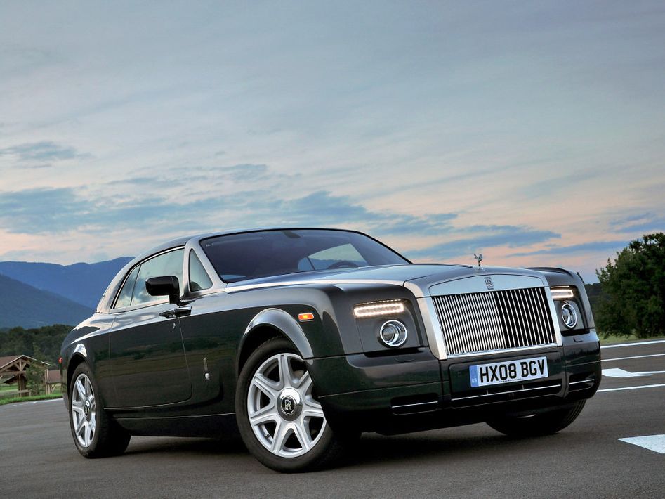 Rolls-Royce Phantom Spezifikationen und Ausstattung - amsteuer.de