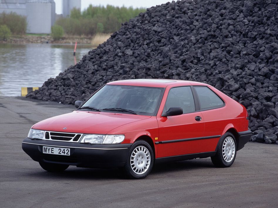 Saab 900 NG Spezifikationen und Ausstattung - amsteuer.de