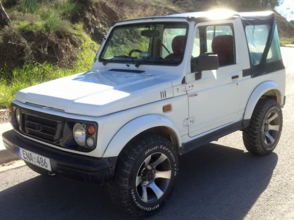 Suzuki Jimny Spezifikationen und Ausstattung - amsteuer.de