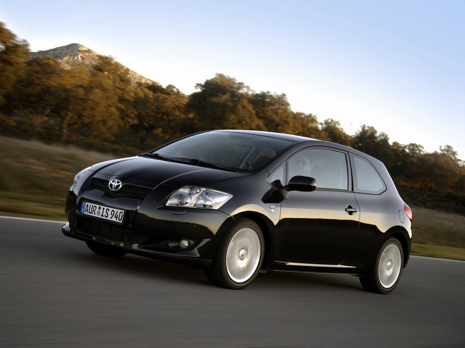 Toyota Auris E150 Spezifikationen und Ausstattung - amsteuer.de