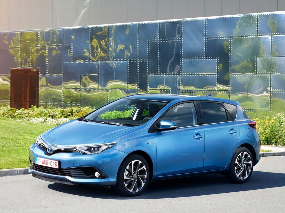 Toyota Auris E180 Spezifikationen und Ausstattung - amsteuer.de