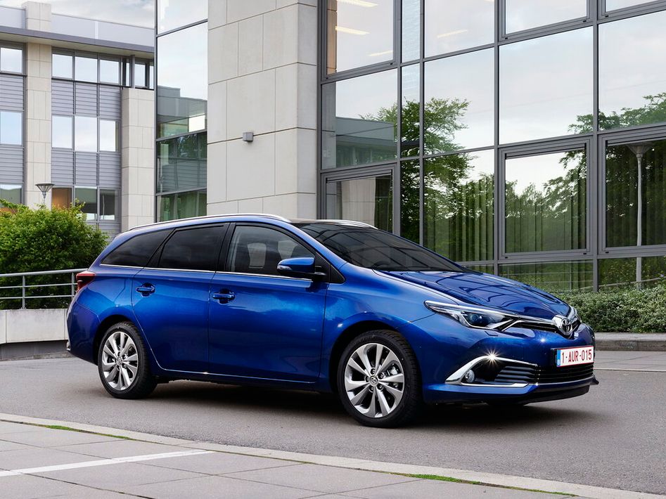 Toyota Auris E180 Spezifikationen und Ausstattung - amsteuer.de