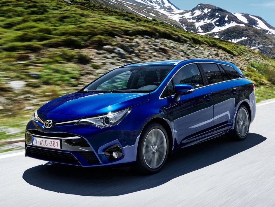 Toyota Avensis T270 Spezifikationen und Ausstattung - amsteuer.de