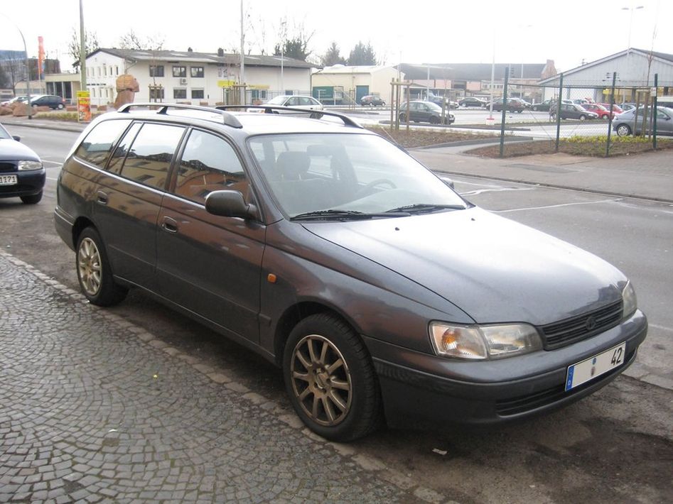 Toyota Carina-E T190 Spezifikationen und Ausstattung - amsteuer.de