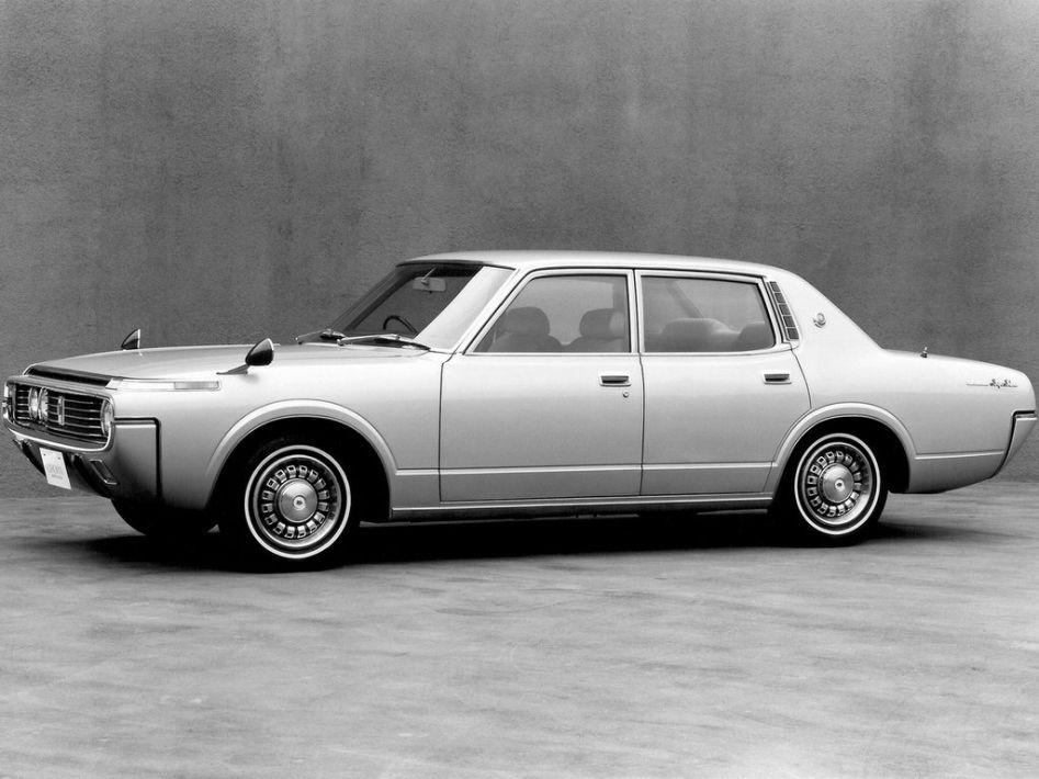 Toyota Crown S60 Spezifikationen und Ausstattung - amsteuer.de