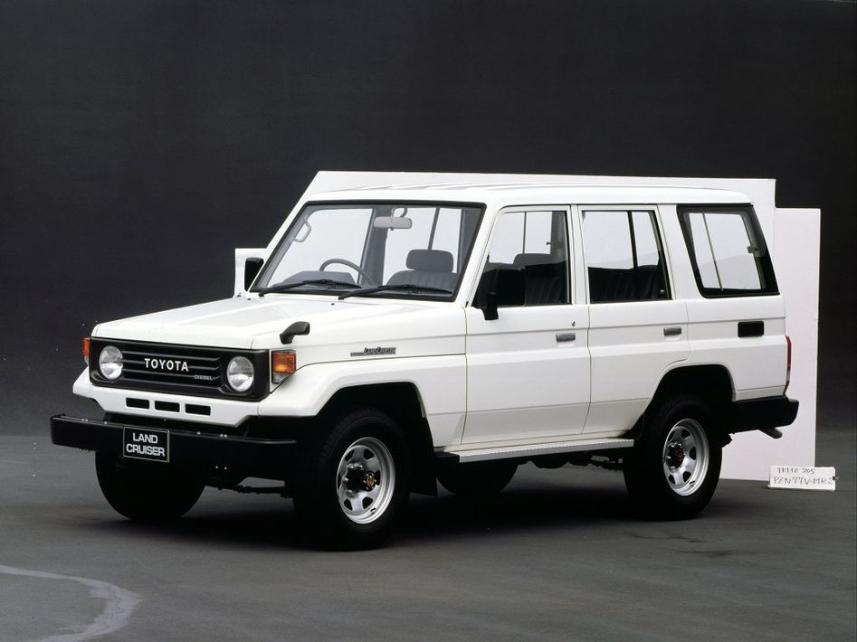 Toyota Land-Cruiser 70 Spezifikationen und Ausstattung - amsteuer.de